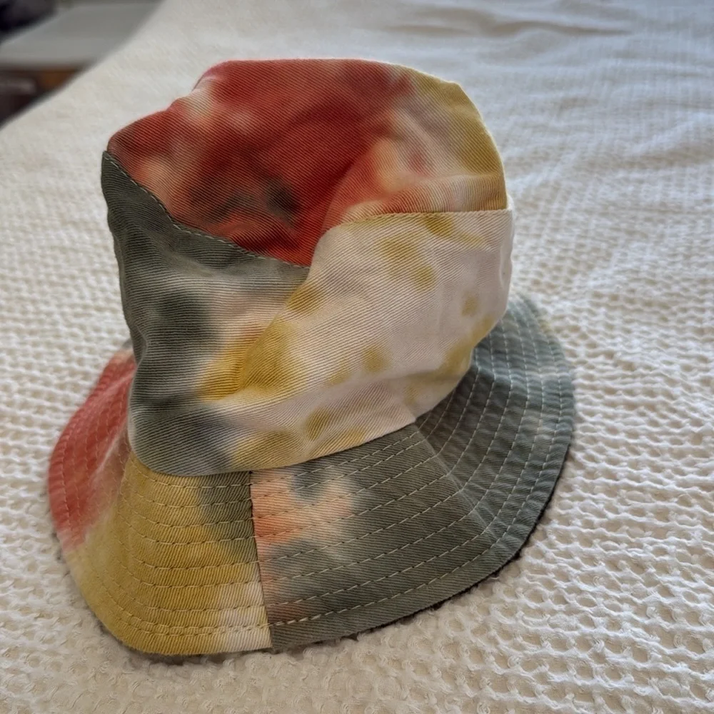 Steve Madden Tie Dye Bucket Hat